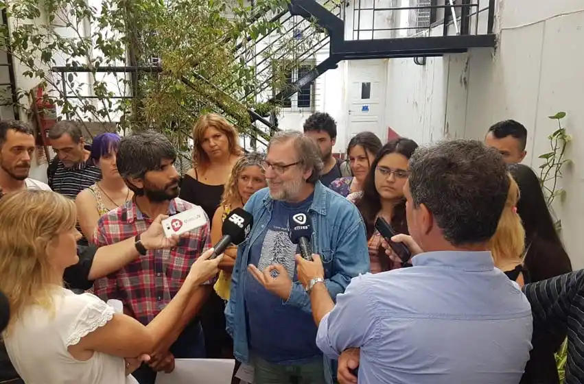 Piden apartar a un docente rosarino por “discriminador y antidemocrático”