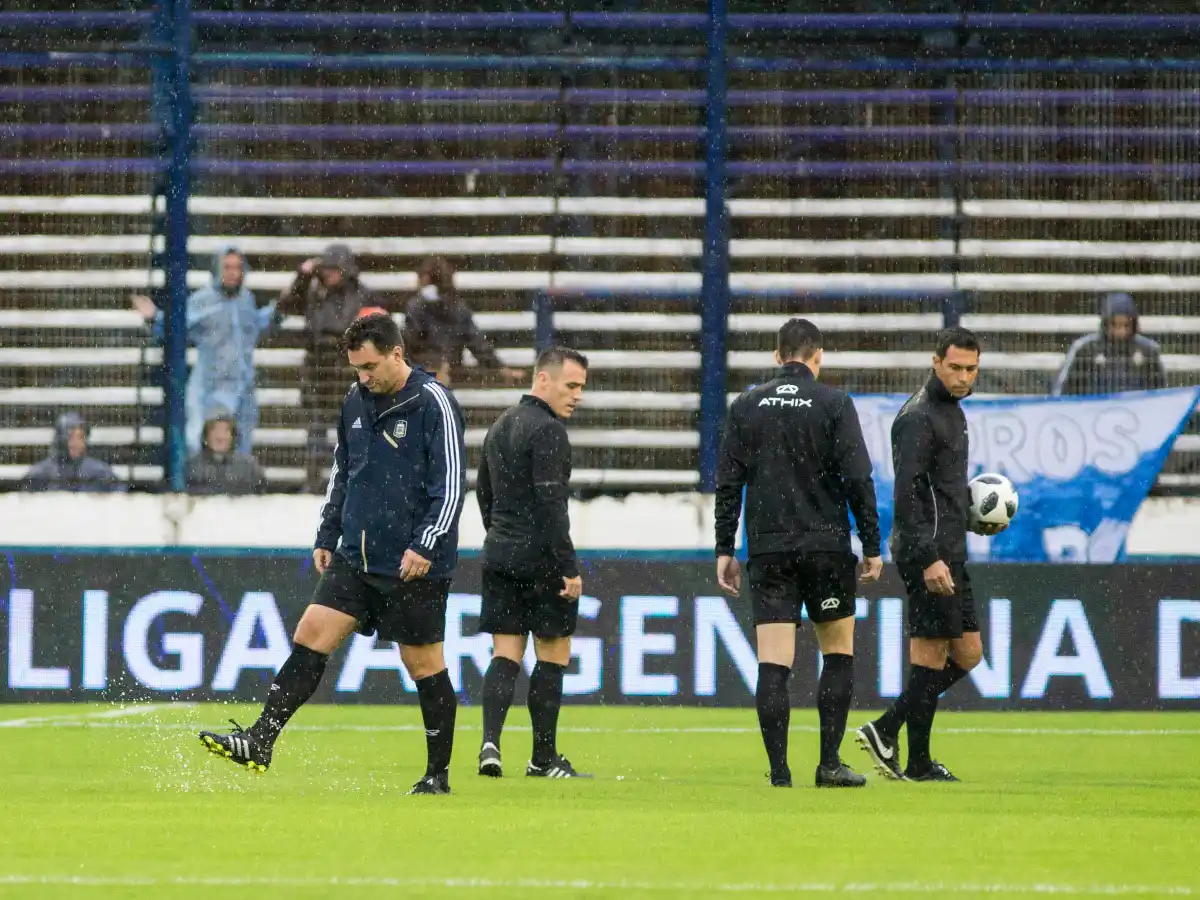 La lluvia impidió que Boca juegue en La Plata