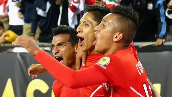 Perú eliminó a Brasil de la Copa gracias a un gol con la mano 