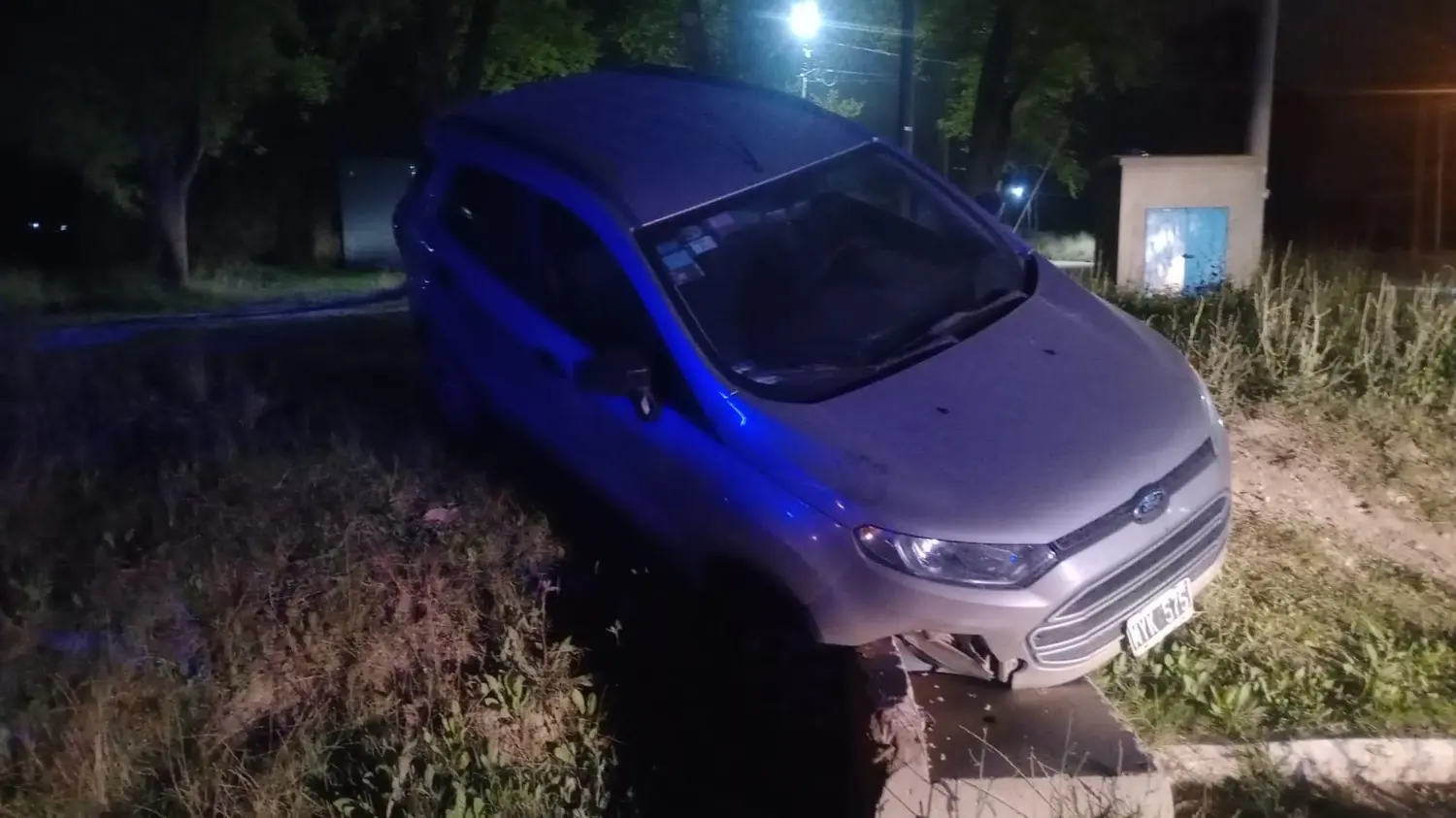 A la banquina. Un auto se despistó en 58 y 91