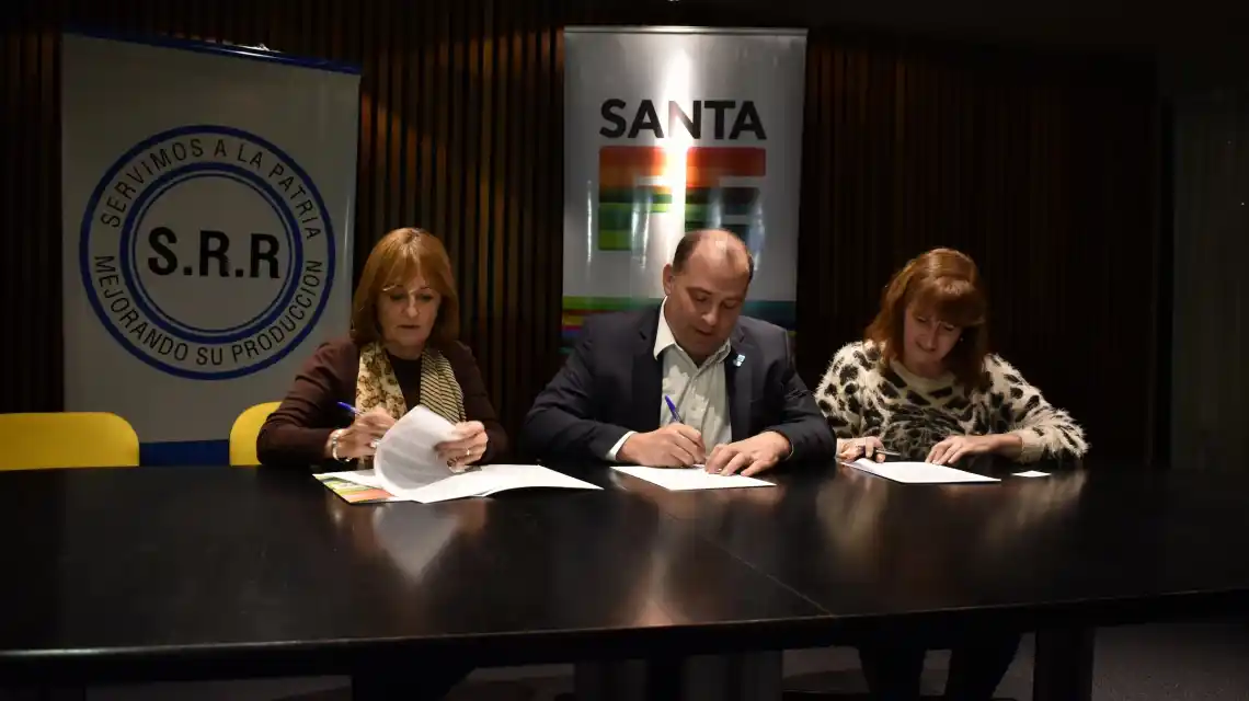 La provincia firmó un convenio con el Senasa para intensificar acciones en sanidad animal
