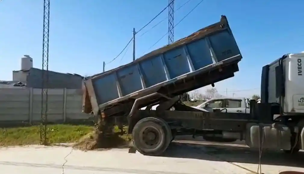 Bomberos Voluntarios retomó la obra de construcción del futuro destacamento