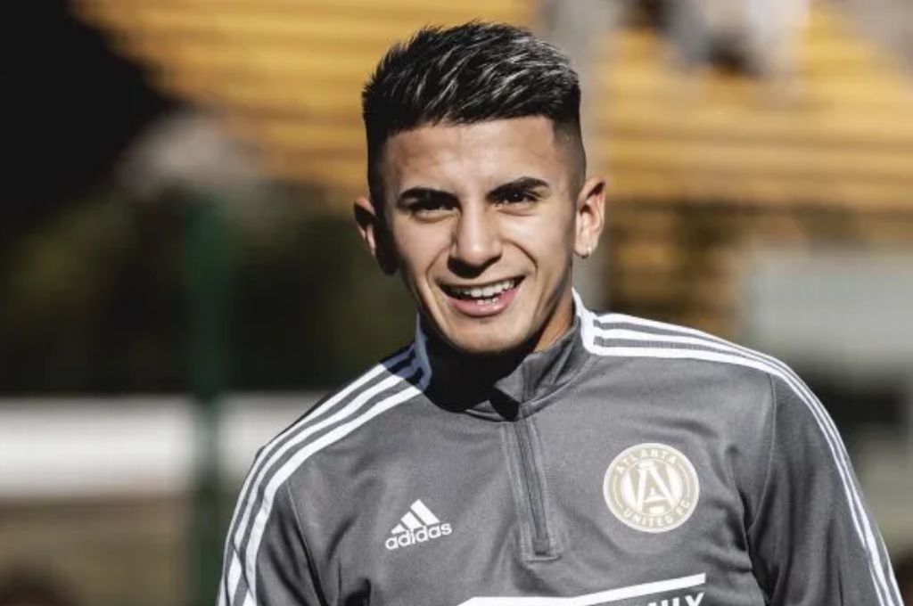 Selección Argentina: convocaron a Thiago Almada para reemplazar a Joaquín Correa en el Mundial
