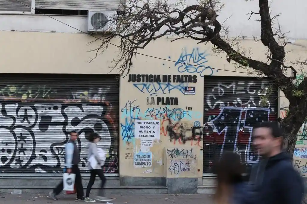 Julio Garro removió a la cúpula de la Justicia de Faltas platense por "falta de compromiso"