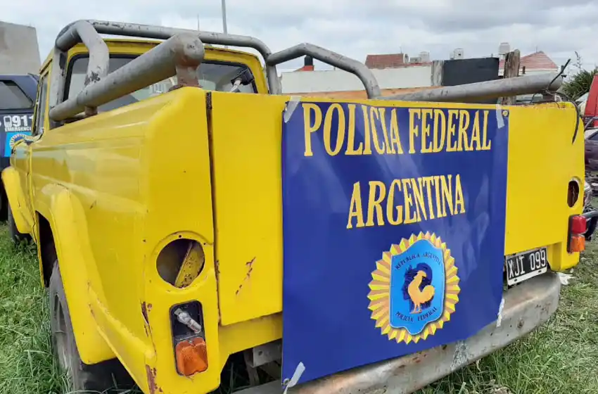 Allanan un desarmadero ilegal y secuestran más de 100 autopartes: hay un detenido