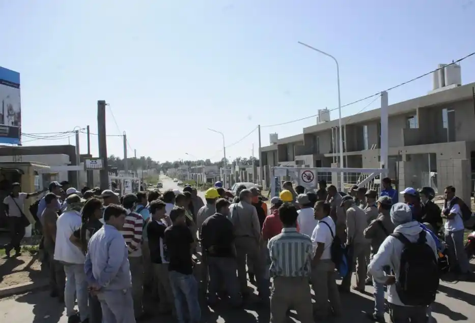 Uocra logró la reincorporación de obreros despedidos en el Procrear