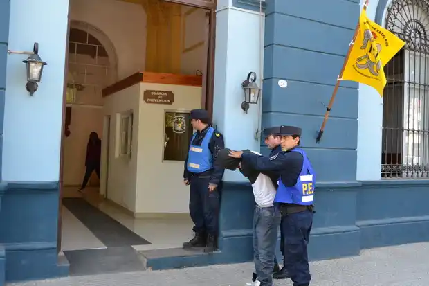 Tres gualeguaychuenses detenidos por piratería del asfalto