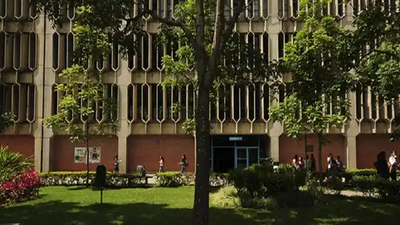 La UCAB evalúa volver a clases presenciales en junio