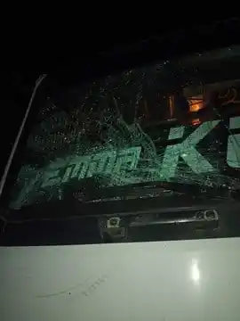 Atacaron a un camionero en un piquete de Coronel Dorrego: Le arrojaron una cubierta al parabrisas