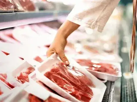 El consumo de carne bajó casi cinco kilos por habitante por año durante lo que va del 2026.