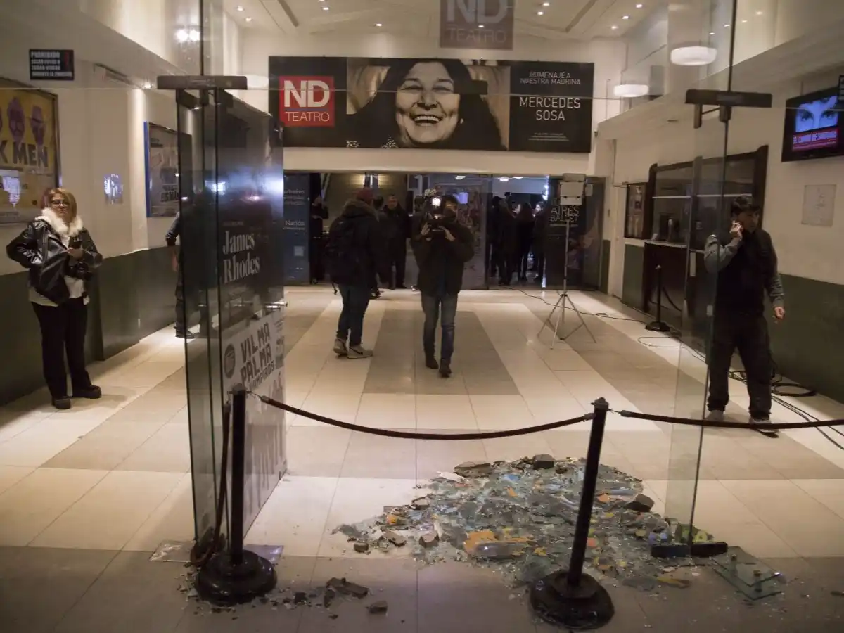 Película sobre Maldonado: encapuchados generan destrozos 