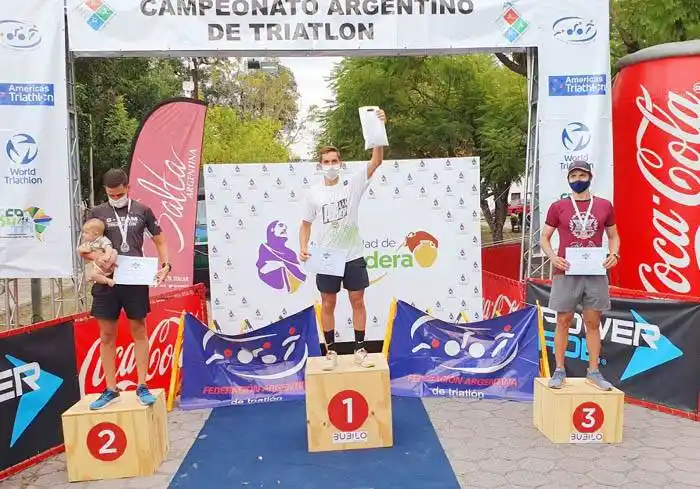 Belén Labriola, Eduardo Pelichero y los hermanos Ricagno campeones argentinos