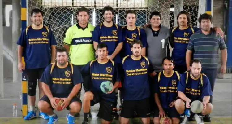 Handball: Dos triunfos para América