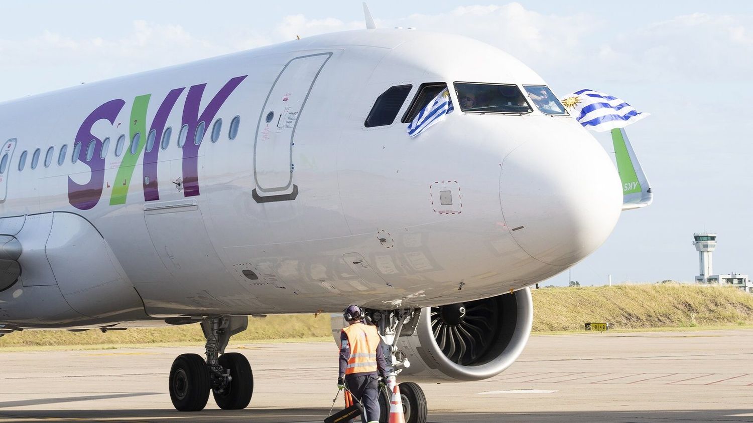 SKY inauguró sus vuelos entre Lima, Montevideo y Florianópolis