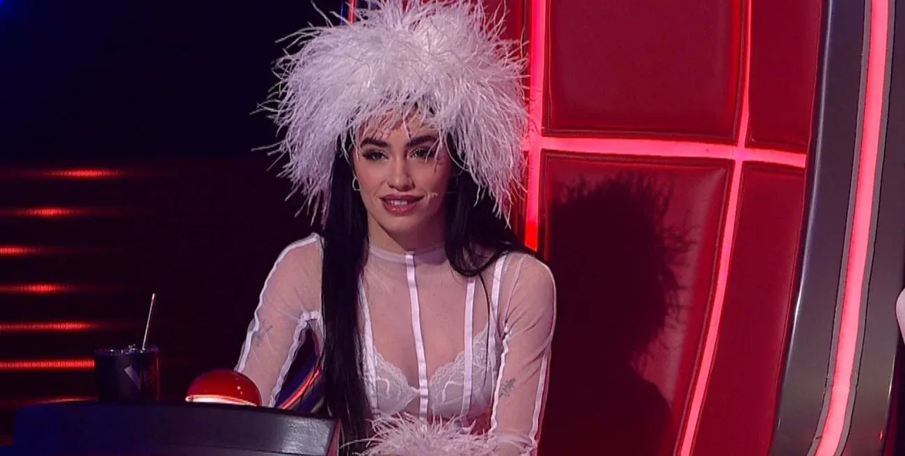 La cantante y otro tenso momento al aire.