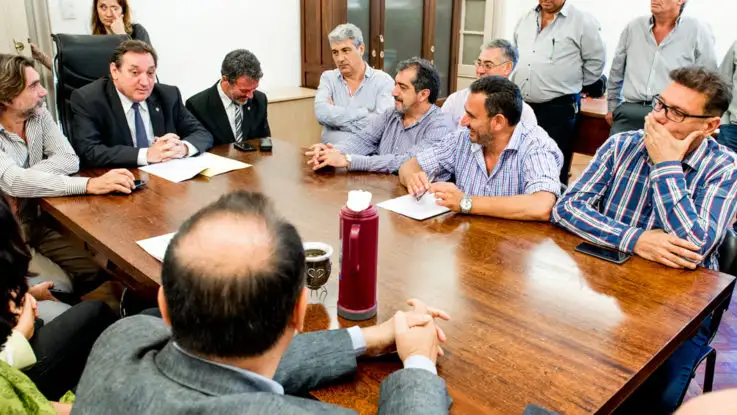 Municipales reciben hoy la propuesta del bono