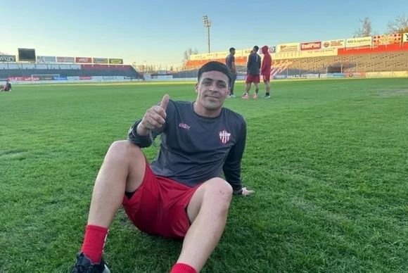 Preocupación por Brian Fernández: desapareció y hace un mes no se entrena con su club