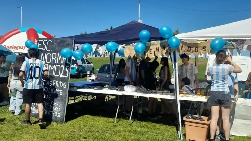 Fiesta de la Primavera y Día del Estudiante con gran marco en la Costanera