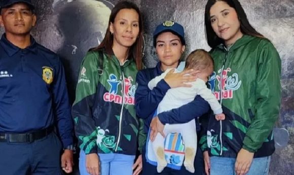 Abandonó a su bebé para obligar a su pareja a que se quedara con ella