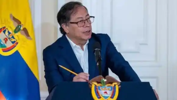 PETRO CELEBRA excarcelación de CARLOS CORREA: confirma detención de 12 colombianos en Venezuela (+Lista)