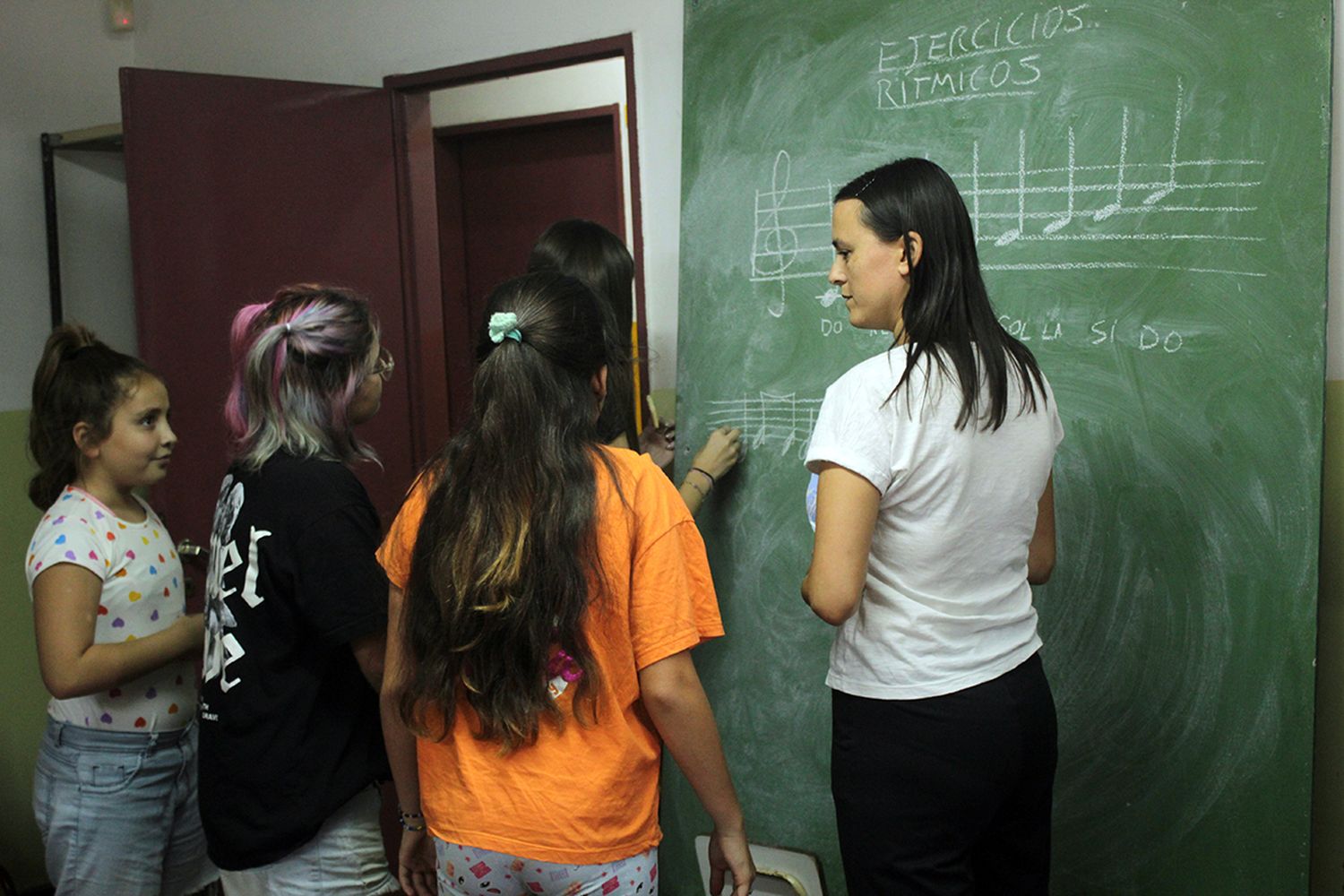 Aprender música. Del programa participan unos 40 niños