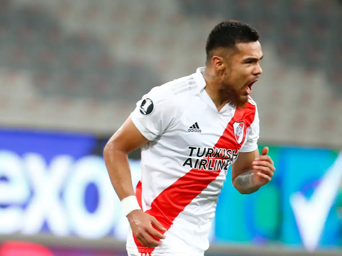 Sobre el final, River rescató un empate en Brasil