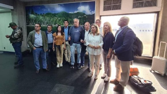 VETOS y DEPORTACIONES generan tensión internacional a horas de las elecciones presidenciales