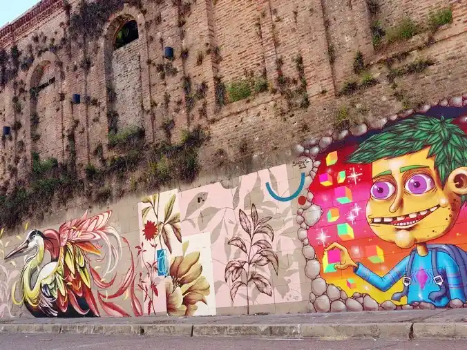 Diputados buscan una solución educativa frente a las pintadas no autorizadas