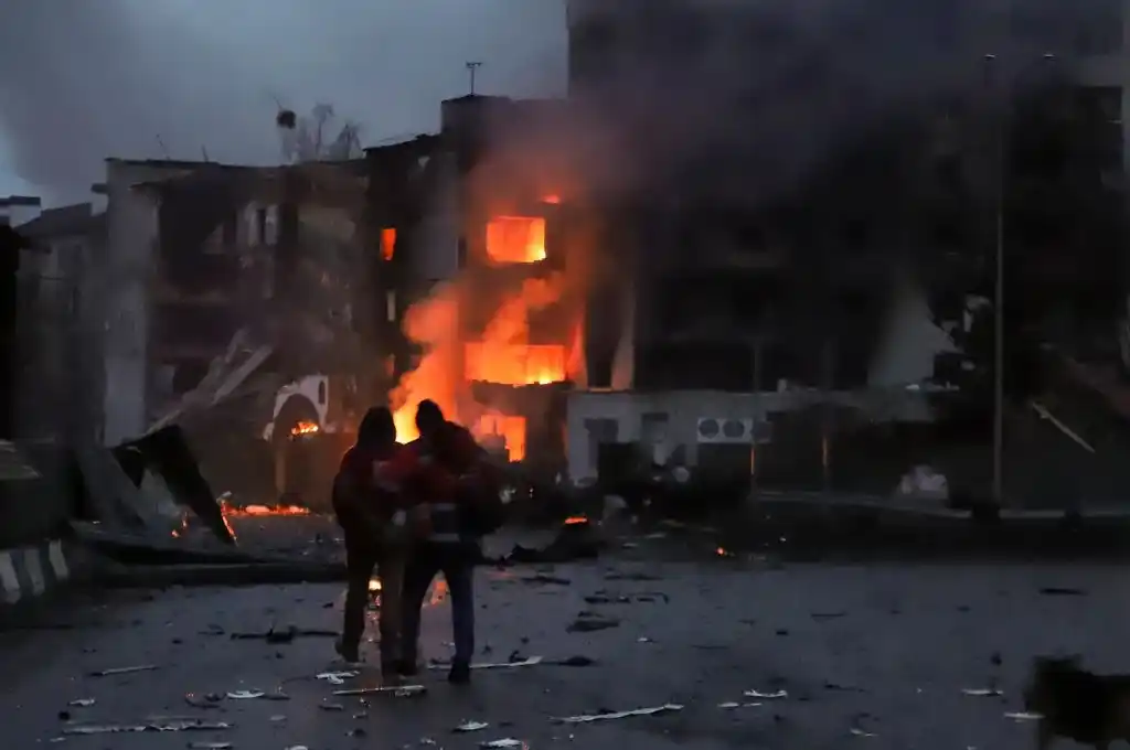 Nuevos ataques aéreos rusos sacudieron el centro de Kiev