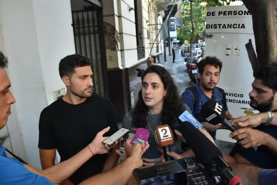 La secretaria de Asuntos Penales, Lucía Masneri Calderari, dialoga con los medios