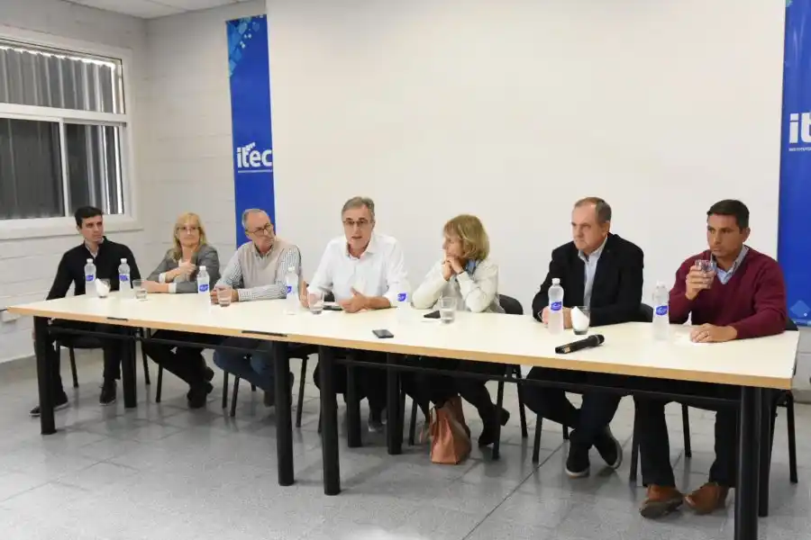 Con la presencia del intendente Luis Castellano se presentó la Licenciatura en Seguridad e Higiene en el ITEC