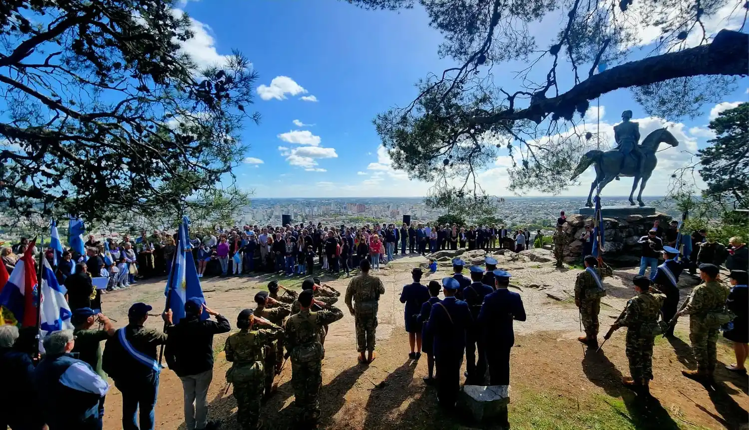 "Sigamos soñando, sigamos construyendo, sigamos creyendo en esta ciudad que nos une”, expresó el Intendente Miguel Lunghi.