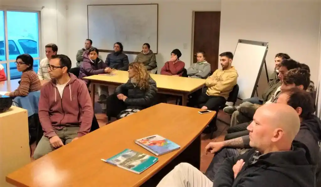  El Municipio comenzó a dictar  el curso de iniciación apícola