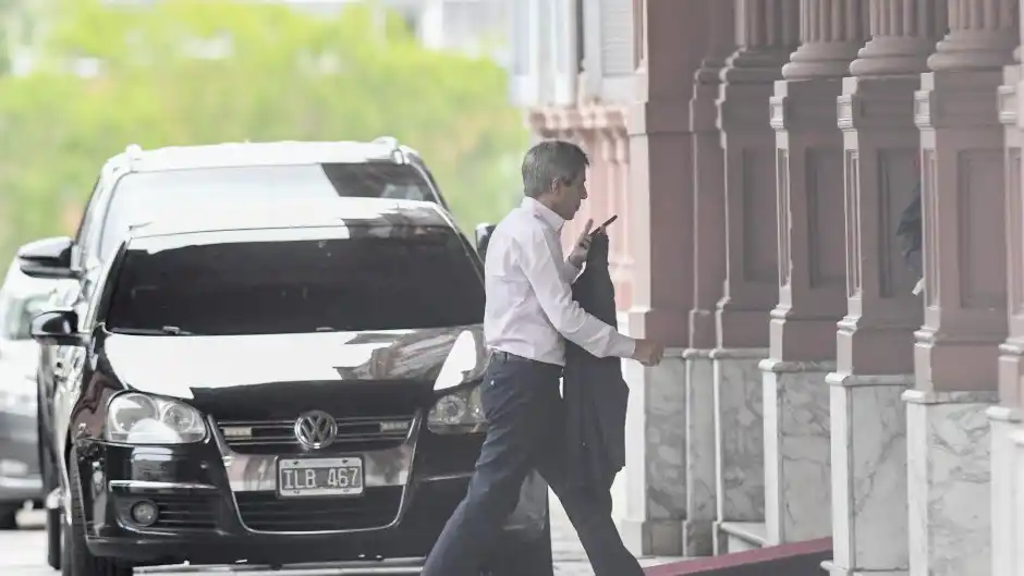 El ajuste a las provincias cubre solo una fracción del objetivo fiscal de Caputo