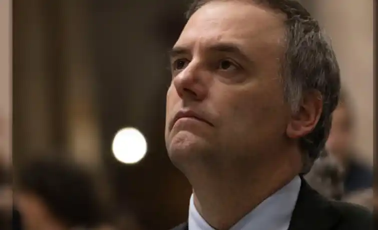 La Justicia avanza sobre Adorni y evalúa citarlo a indagatoria antes de la feria judicial