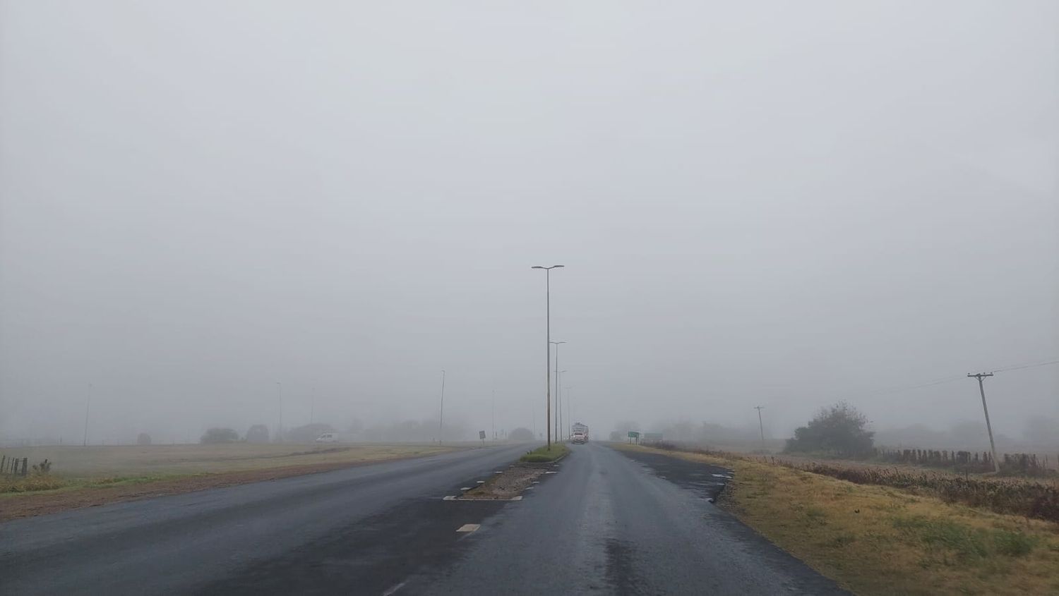imagen Alerta amarilla: lluvias intensas, granizo y ráfagas de viento durante la noche de hoy y la madrugada del sábado