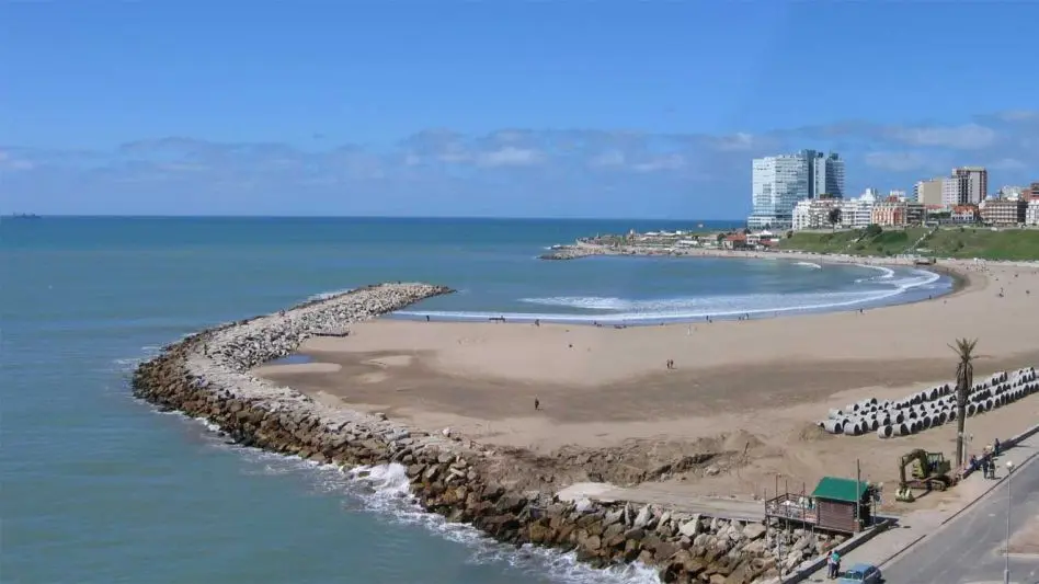 Jornada de limpieza y reciclaje en playa Varese