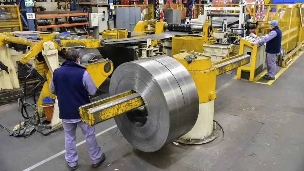 Los envíos de acero y aluminio a países que tengan aranceles igual o superior al 45% no pagarán retenciones hasta fin de año.