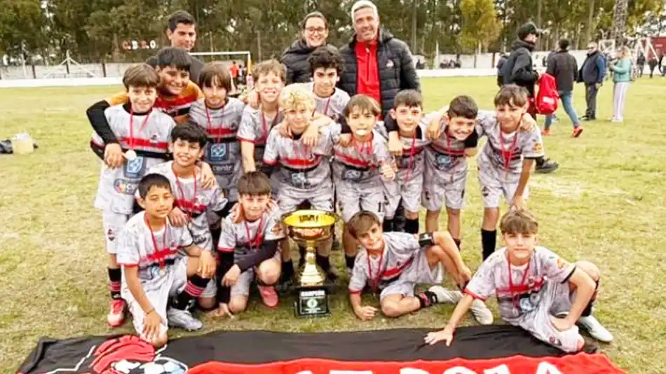 Olimpo se consagró campeón provincial en Basavilbaso tras una contundente goleada