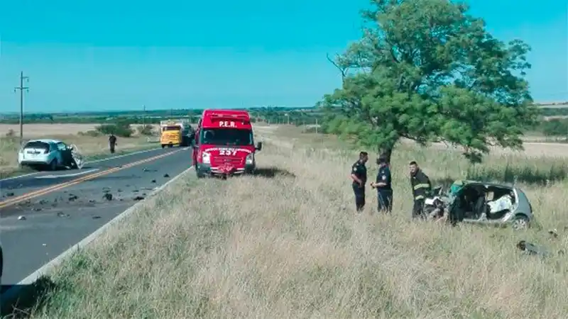 Tres personas fallecieron en un choque frontal cerca del ingreso a El Palenque