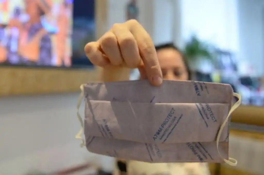 Venden barbijos truchos del Conicet: cómo distinguir los originales