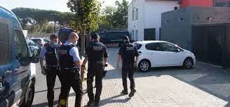 SALIÓ A CELEBRAR HALLOWEEN y la hallaron inconsciente, semidesnuda y ensangrentada