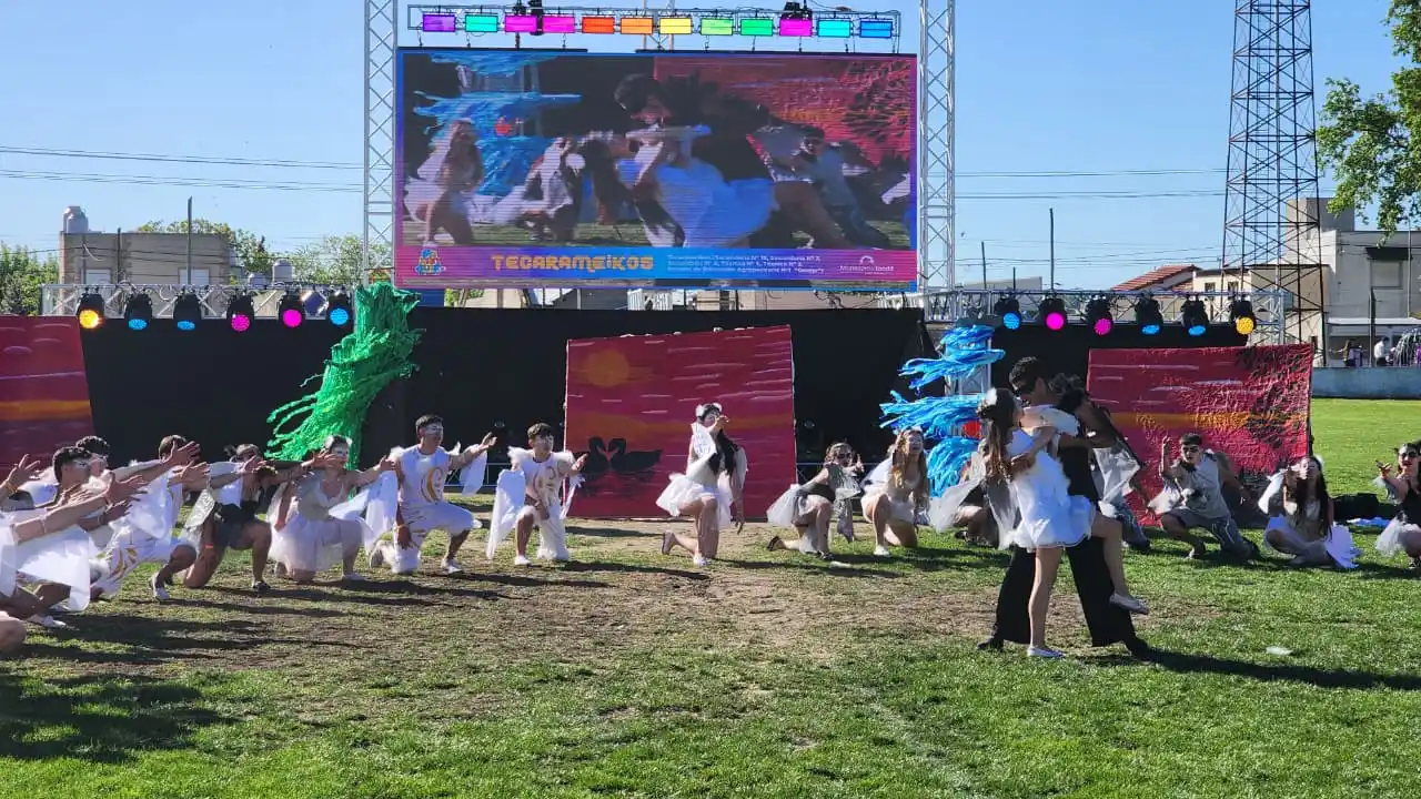 Farándula Estudiantil 2025 - 4