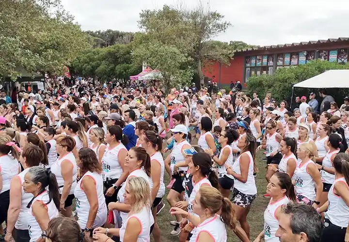 Fernanda Martínez se quedó con la “Carrera de la Mujer”