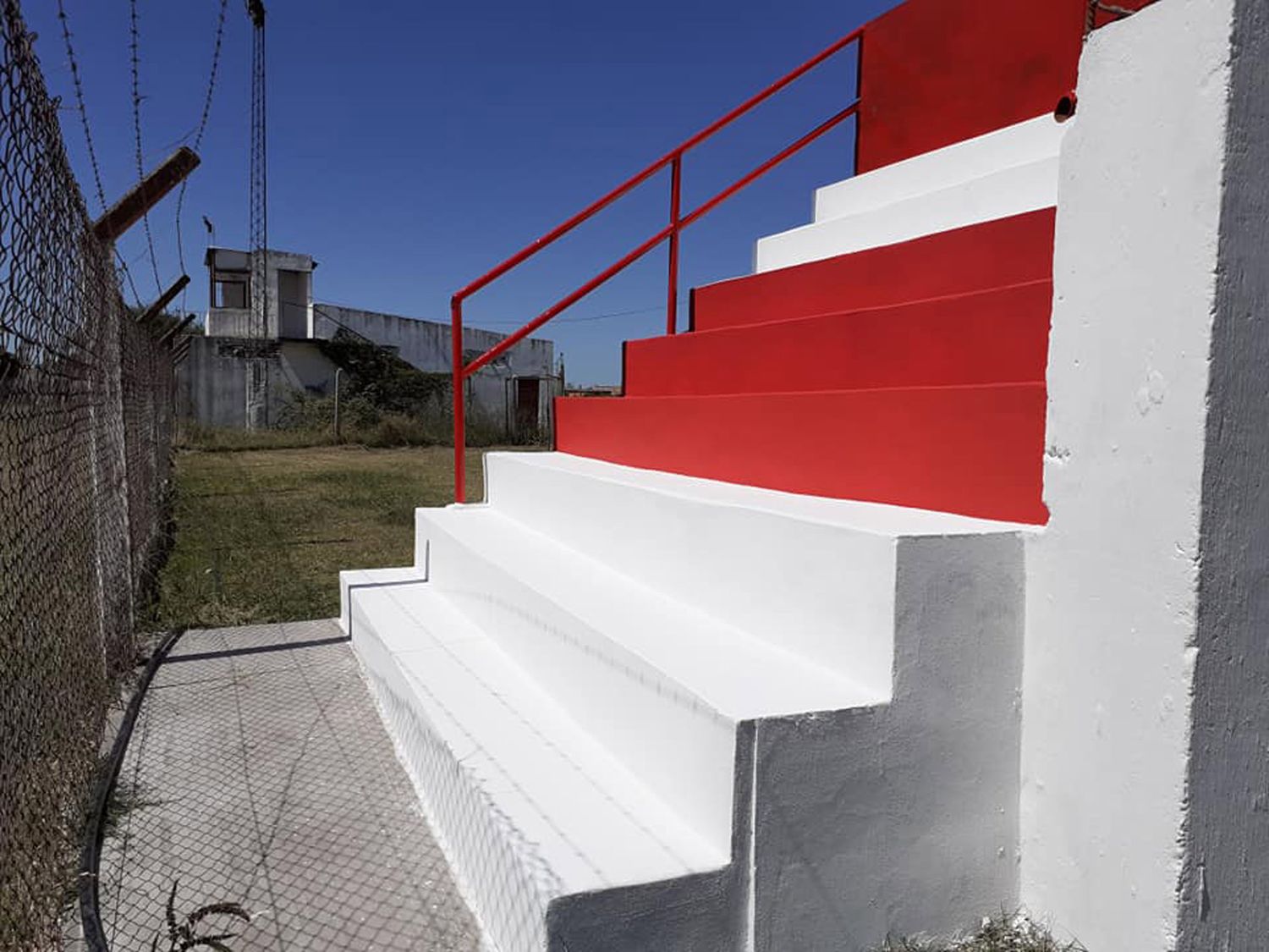 Tribuna de cemento de Club Atlético Quilmes terminada