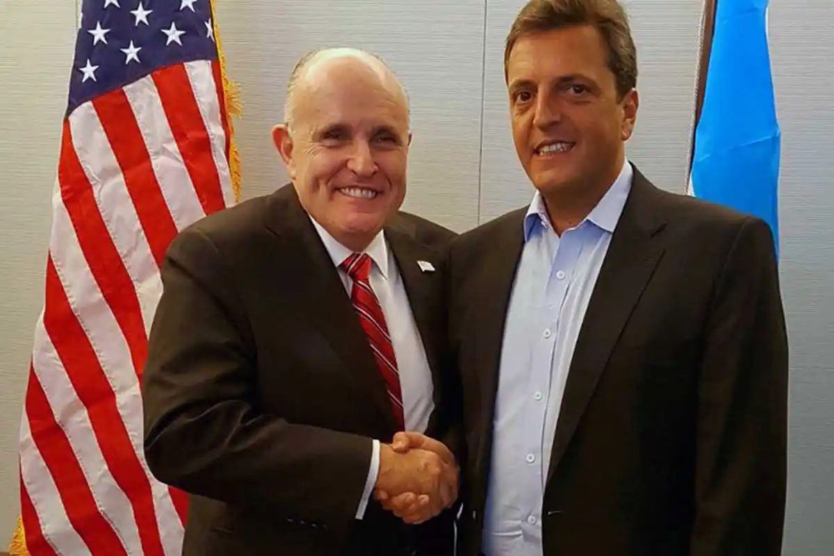 Massa asistió a la asunción de Trump y se reunió con Rudolph Giuliani