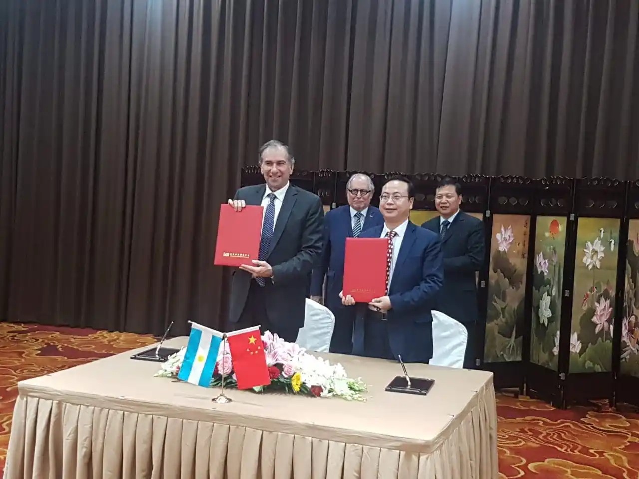 La Fundación Pensar firmó un convenio con el Centro de Estudios Contemporáneos Mundiales chino