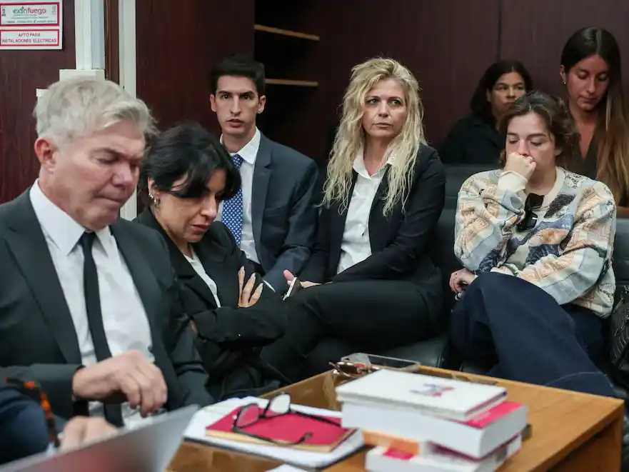 BURLANDO, DALMA Y GIANINA  JUICIO