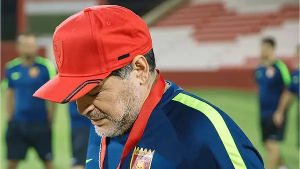 Diego Maradona renunció a ser DT del Fujairah tras su frustrado ascenso directo