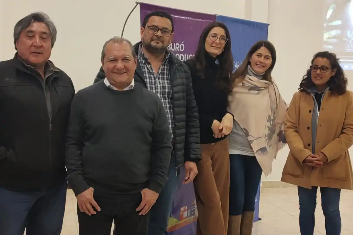 La Municipalidad, el INTI y la EET 1 planifican el desarrollo textil de la región